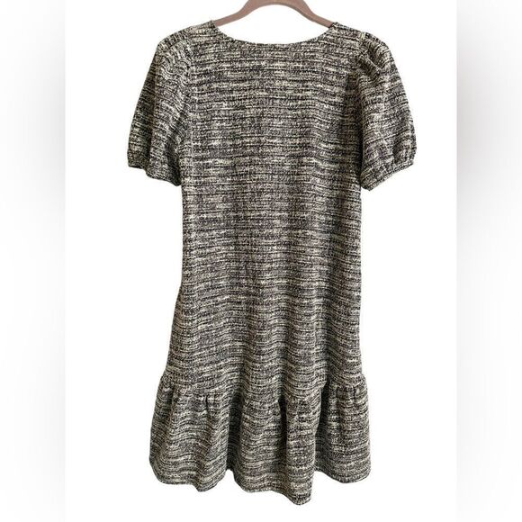 LOVE ADY Textured mini dress with short puffed sleeves and ruffled hem EUC sz M - Picture 5 of 15